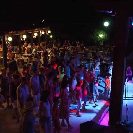 Campingplatz Parc Montana - Golfe De Saint Tropez Gassin