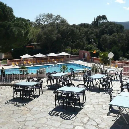 Campsite Parc Montana - Golfe De Saint Tropez Gassin