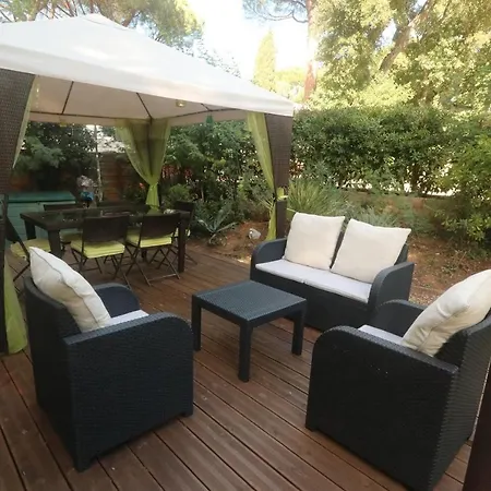 Campsite Parc Montana - Golfe De Saint Tropez Gassin